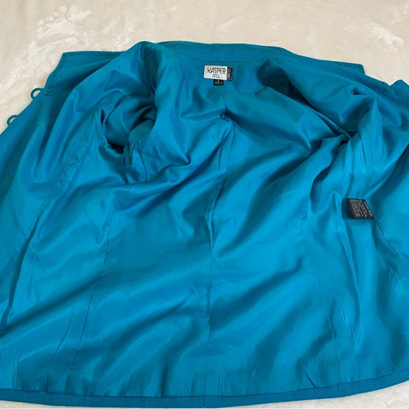 Two-piece Teal Kasper Suit - Picture 6 of 9